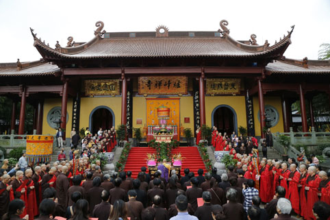 炉峰禅寺一年一度的重阳放生法会隆重启建