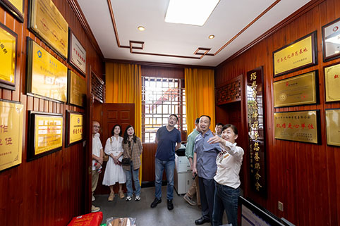 5E8A2012.JPG 5E8A2012.JPG