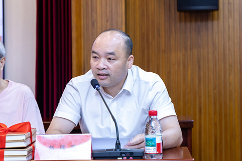 5E8A3076.jpg